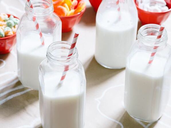 Négy pohár kefir a nap folyamán - gyengéd módszer a fogyáshoz kefir diéta mellett